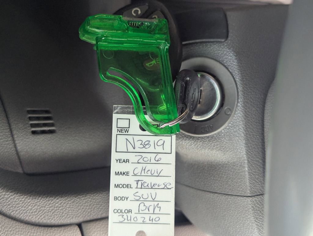 Used 2016 Chevrolet Traverse LTZ image 39