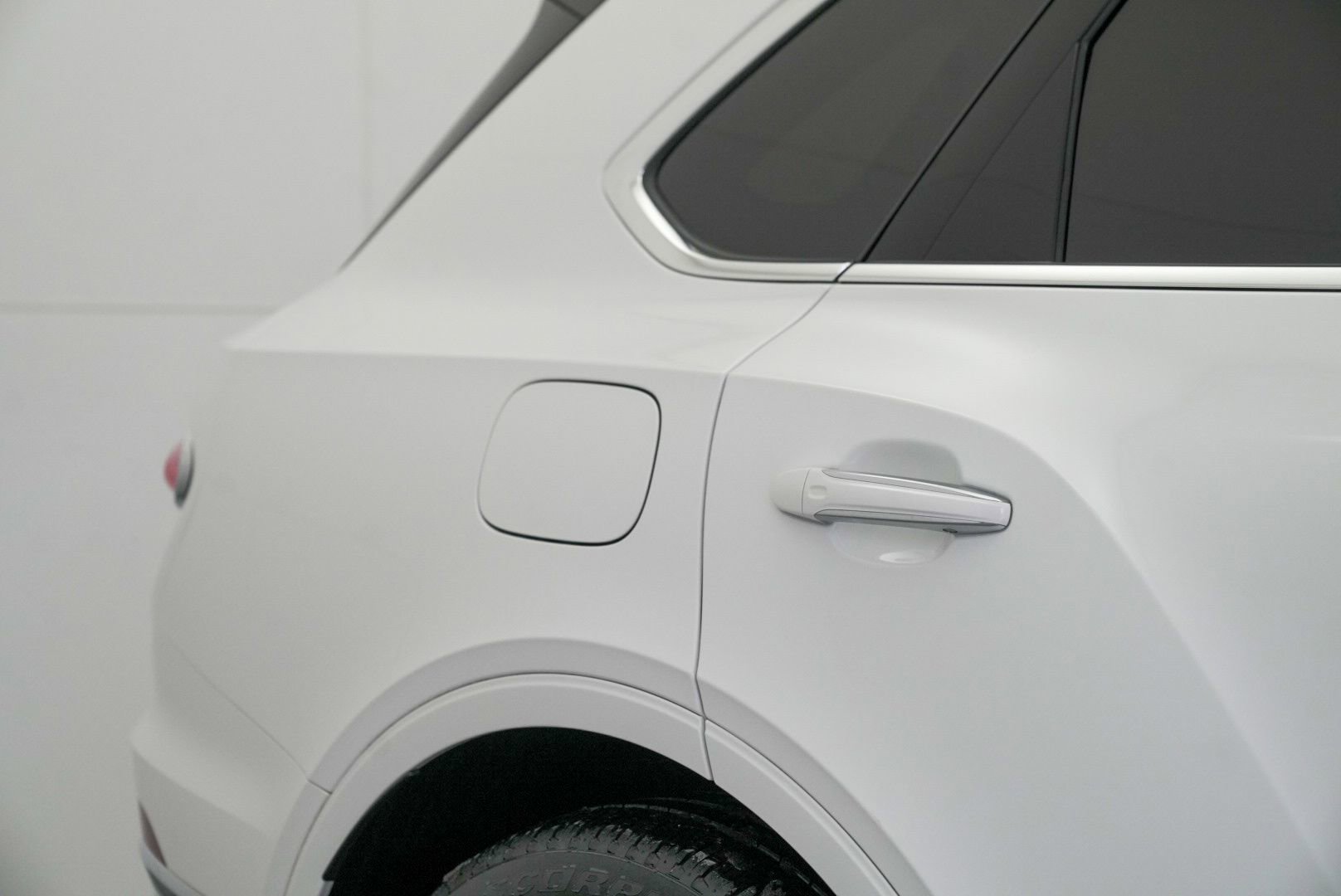 Used 2022 Bentley Bentayga image 77