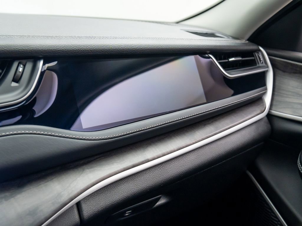 Used 2023 Jeep Grand Cherokee 4WD 4xe w/ MOPAR Finishing Package image 35