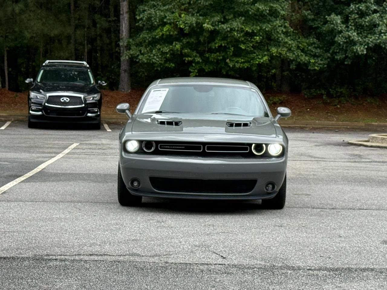 Used 2019 Dodge Challenger SXT RWD image 2