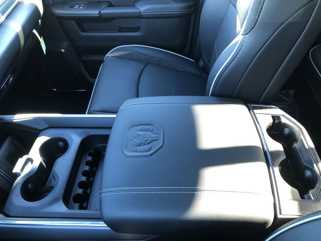 New 2026 RAM 2500 Laramie w/ Night Edition AWD/4WD image 25