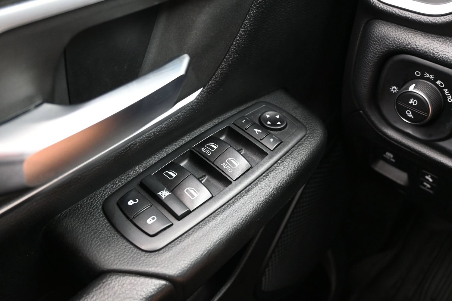 Used 2020 RAM 1500 Lone Star AWD/4WD image 25
