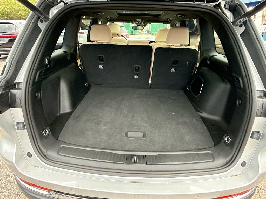 New 2024 Jeep Grand Cherokee Limited 4xe image 30