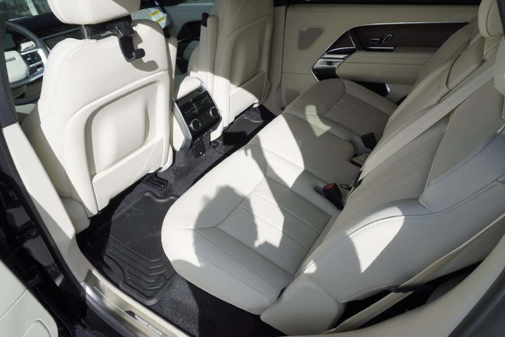 New 2027 Land Rover Range Rover Long Wheelbase SE AWD/4WD image 29