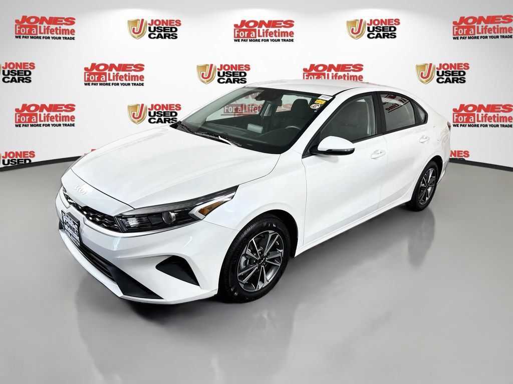 Certified 2024 Kia Forte LXS w/ LXS Technology Package FWD image 12