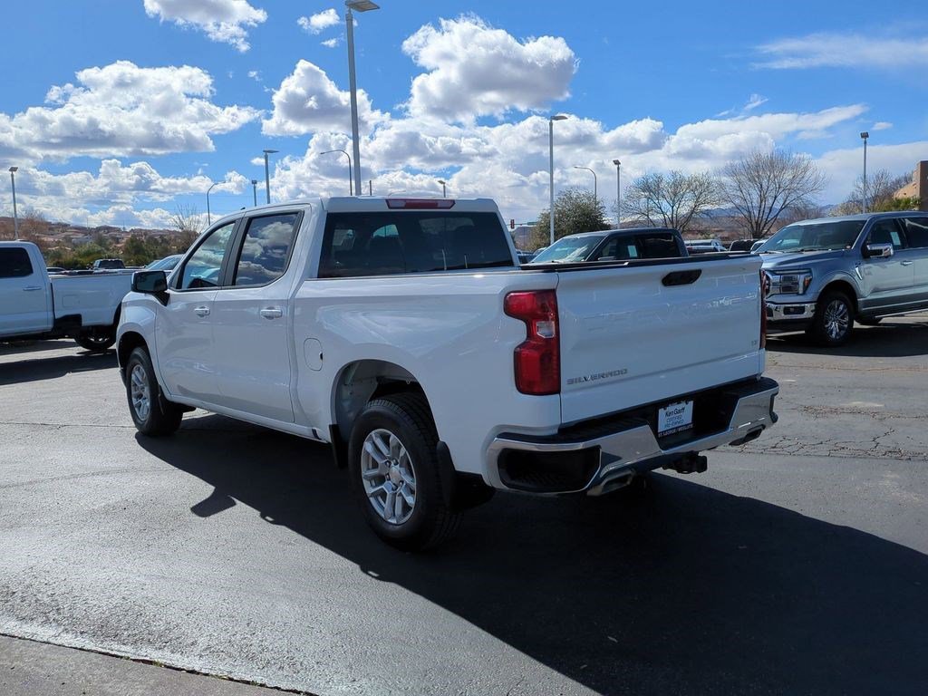 Used 2024 Chevrolet Silverado 1500 LT w/ Z71 Off-Road Package AWD/4WD image 5