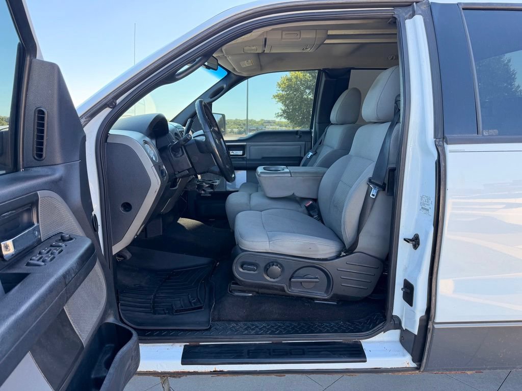 Used 2004 Ford F150 XL AWD/4WD image 2