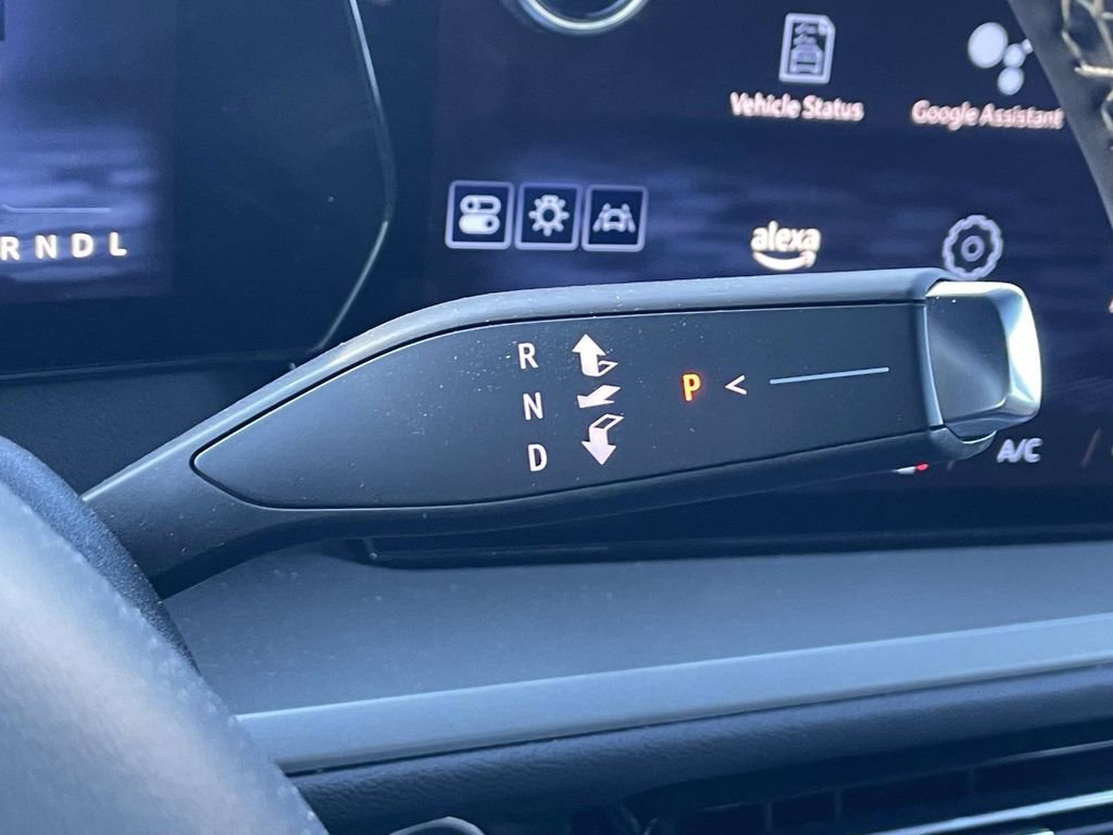 Used 2024 Chevrolet Traverse LT image 33