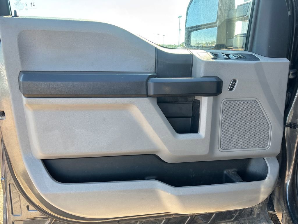 Used 2020 Ford F250 XL w/ STX Appearance Package AWD/4WD image 6