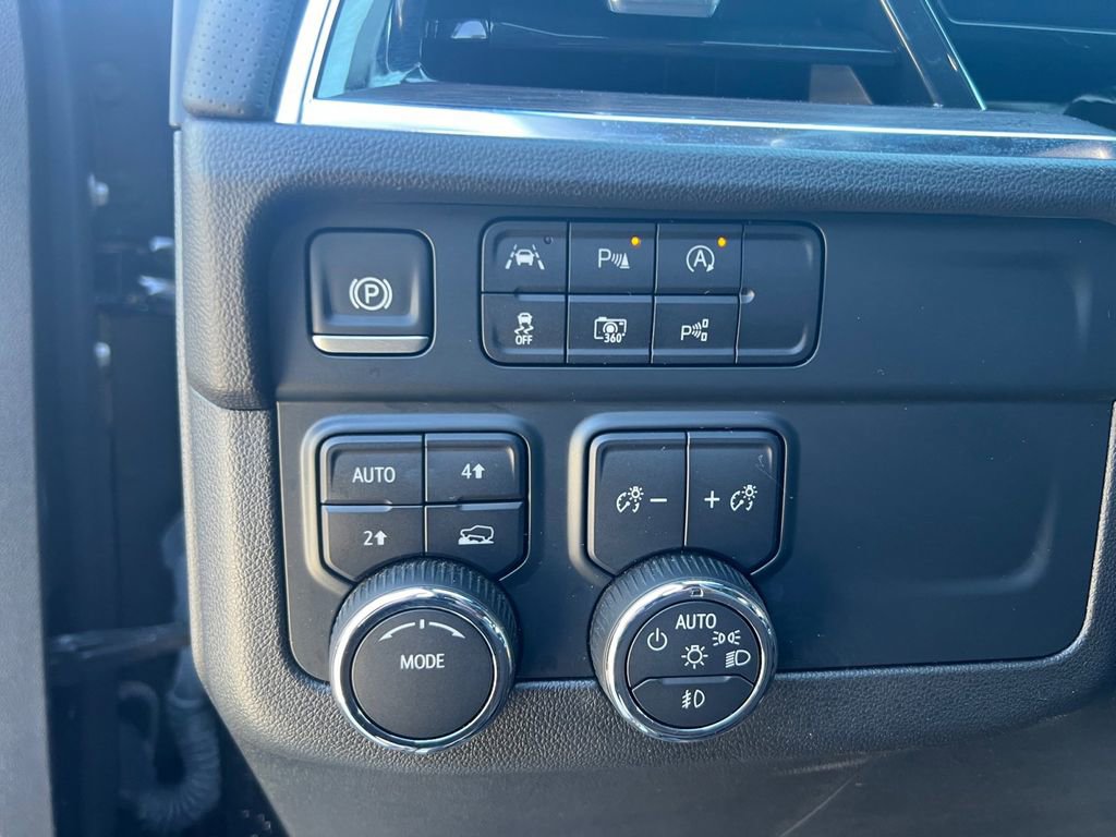 Used 2025 Chevrolet Tahoe Premier image 14