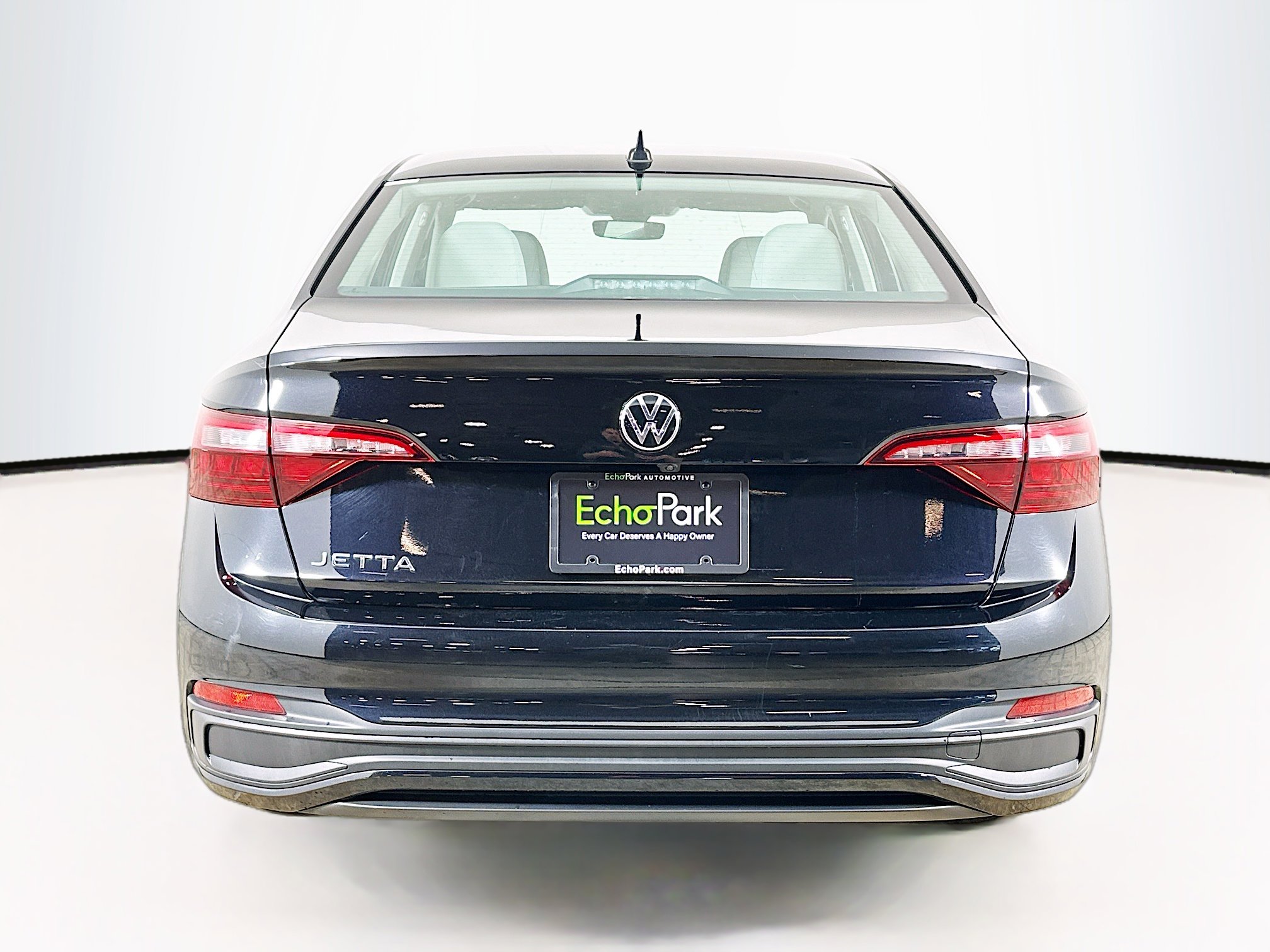 Used 2022 Volkswagen Jetta S image 7