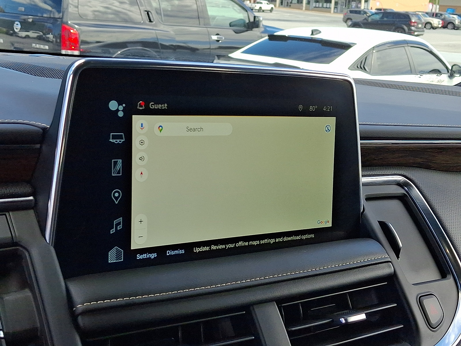 Used 2024 Chevrolet Suburban Premier w/ Premium Package AWD/4WD image 17