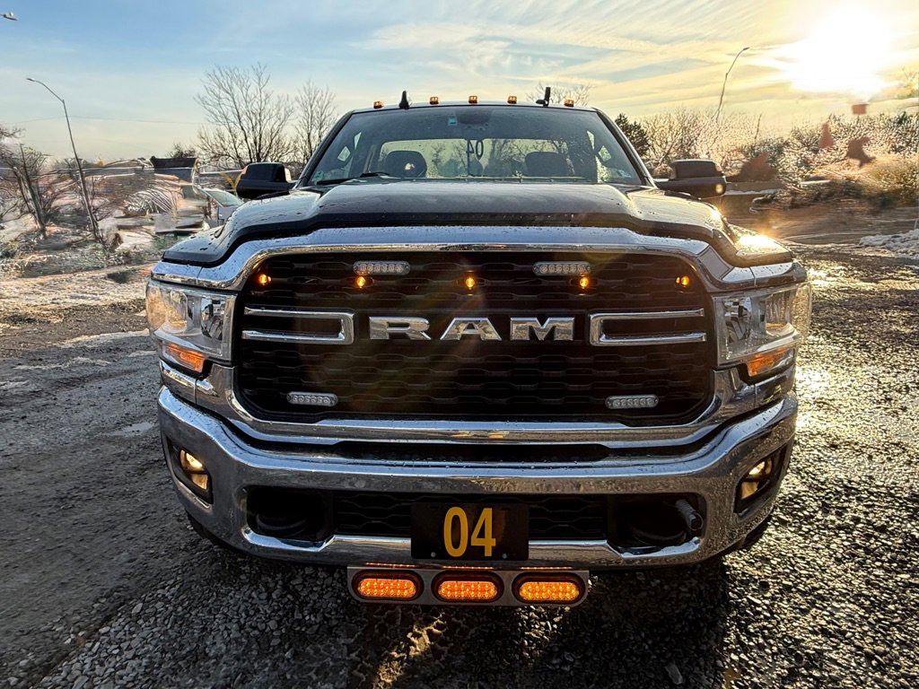 Used 2022 RAM 5500 SLT w/ Quick Order Package 2YG SLT AWD/4WD image 3