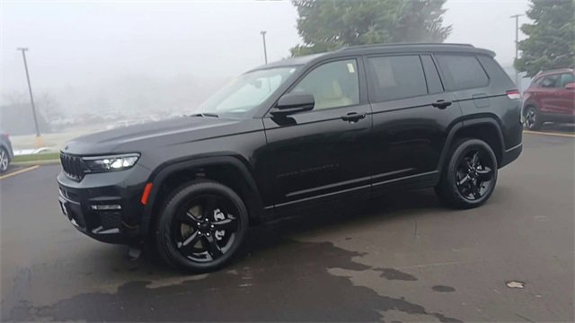 Used 2024 Jeep Grand Cherokee L Limited w/ Black Appearance Package image 7