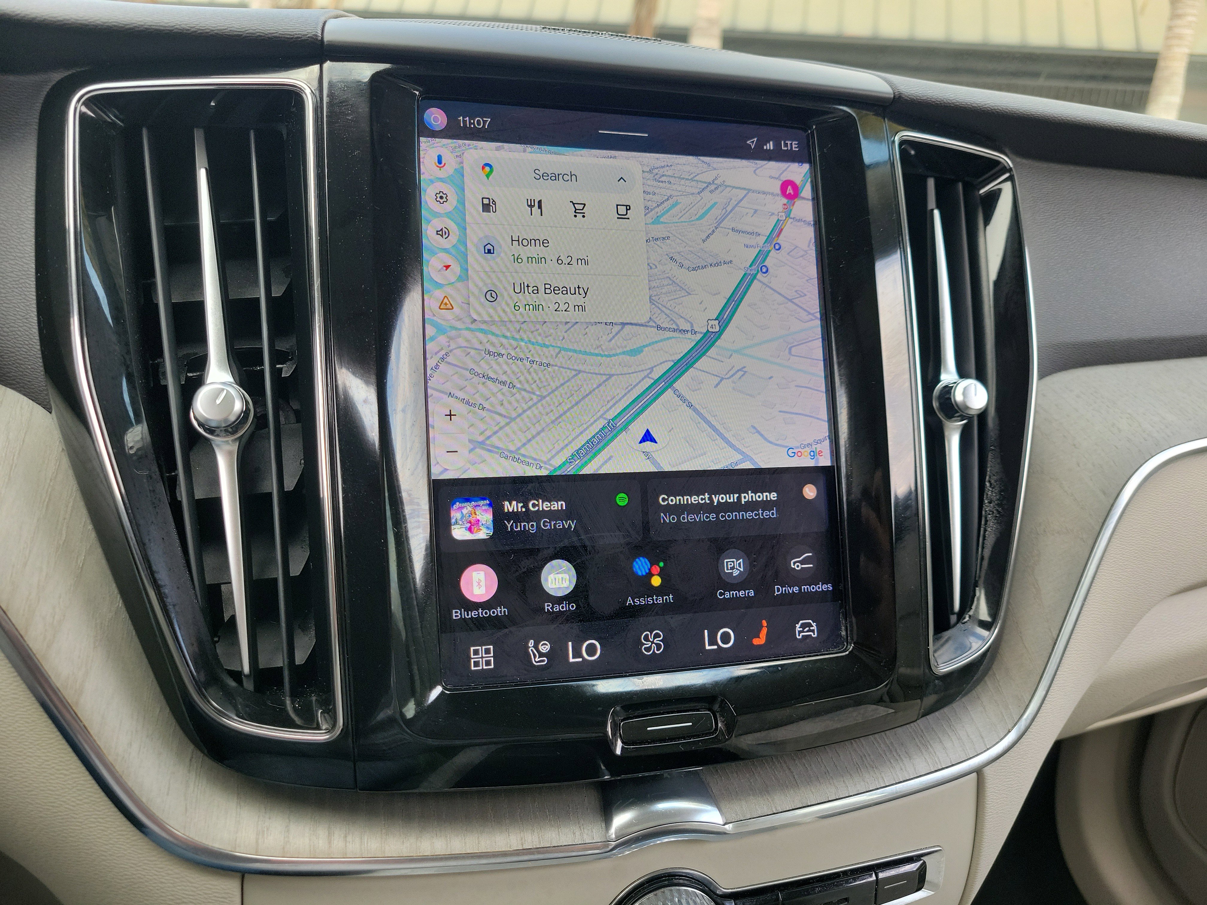 Used 2023 Volvo XC60 B5 Plus w/ Climate Package image 22