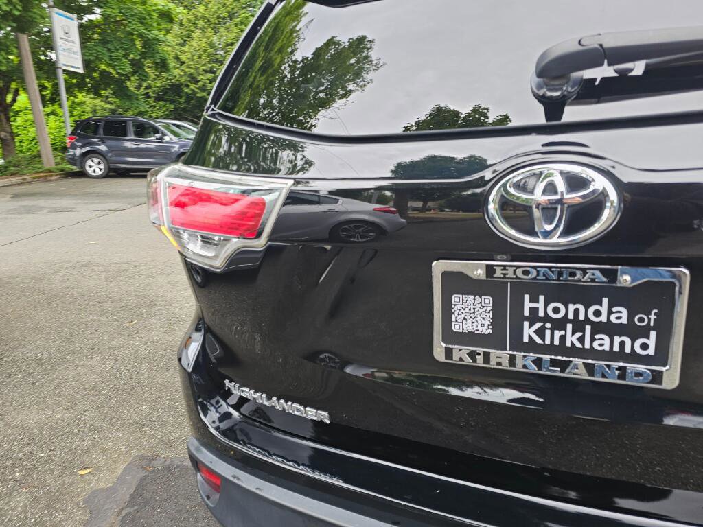 Used 2015 Toyota Highlander XLE AWD/4WD image 15