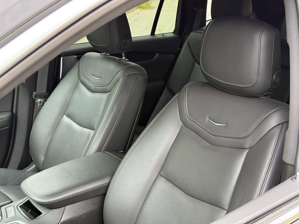 Certified 2024 Cadillac XT6 Premium Luxury w/ LPO, Floor Liner Package AWD/4WD image 18