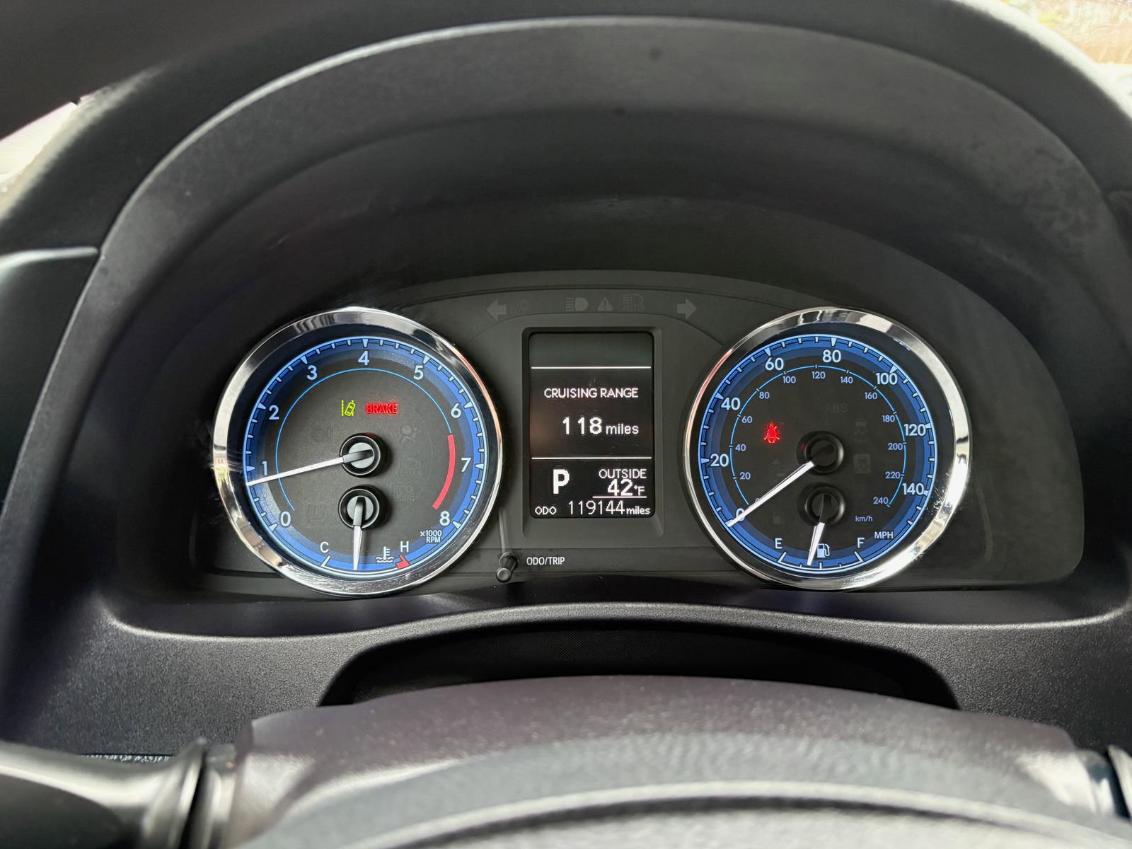 Used 2018 Toyota Corolla LE image 35