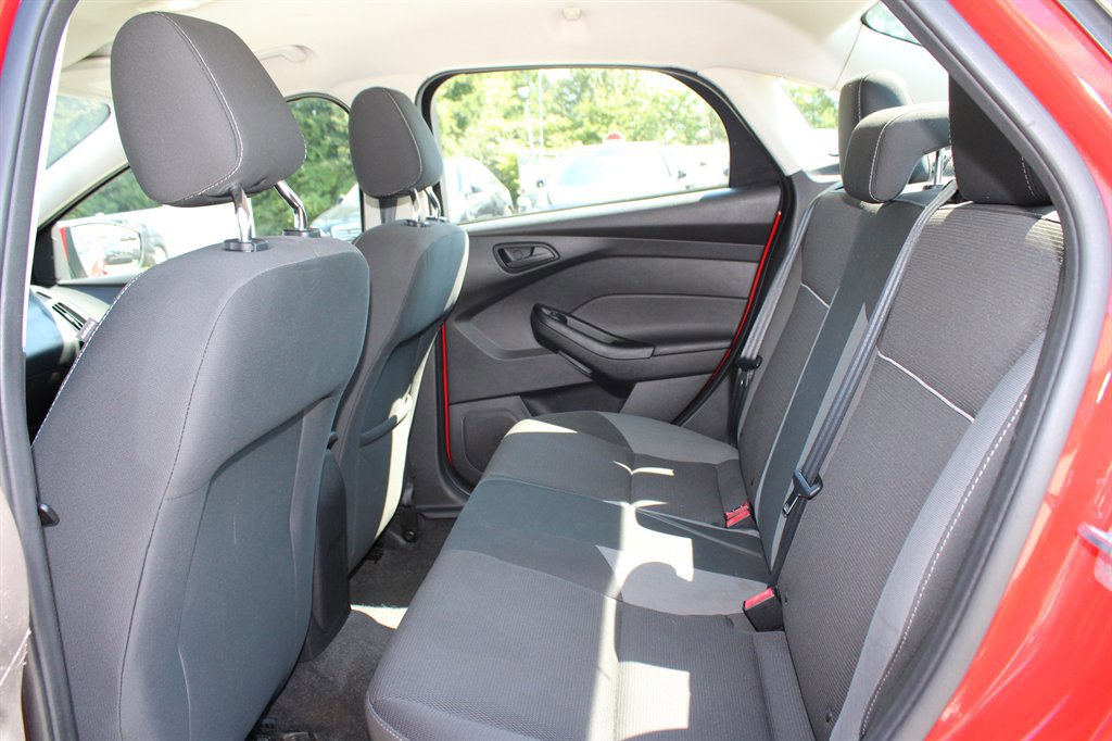 Used 2012 Ford Focus SE image 15