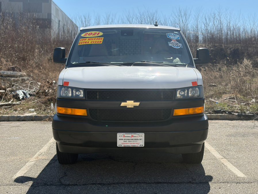 Used 2021 Chevrolet Express 3500 w/ Driver Convenience Package image 3