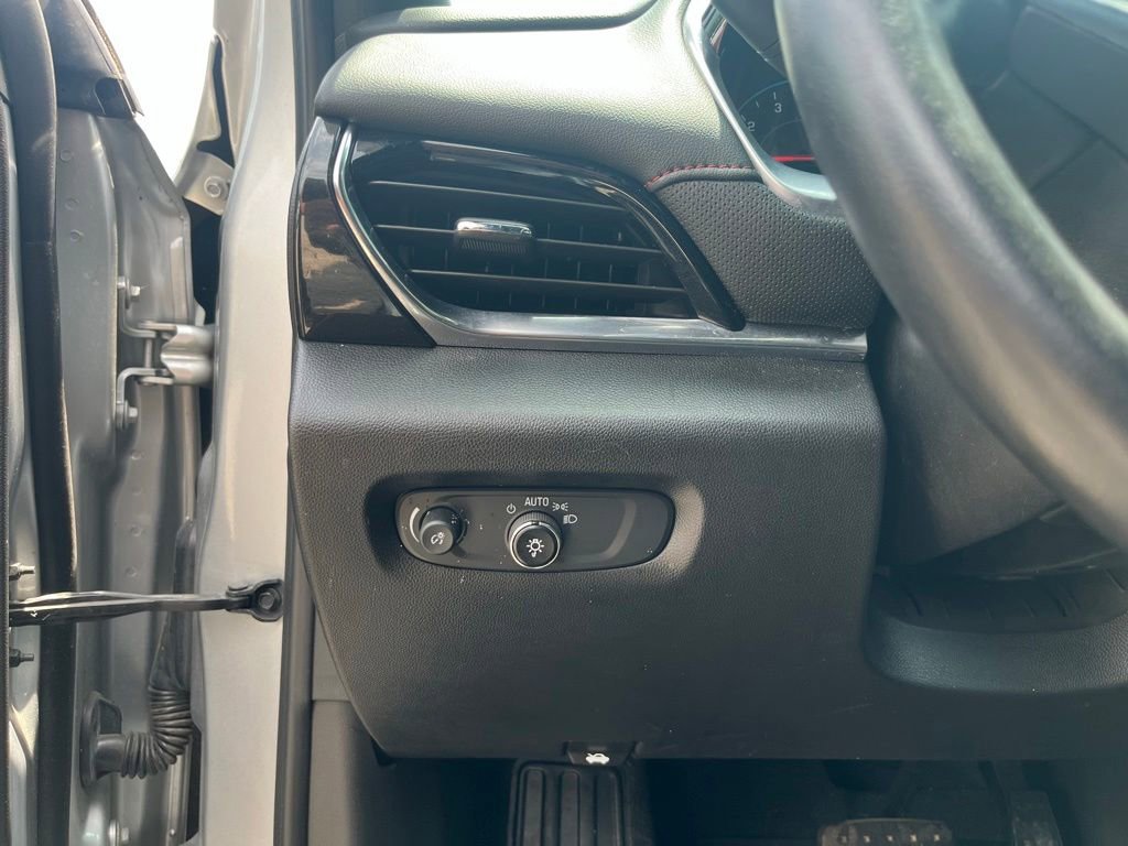 Used 2022 Chevrolet Traverse RS w/ LPO, Floor Liner Package AWD/4WD image 20