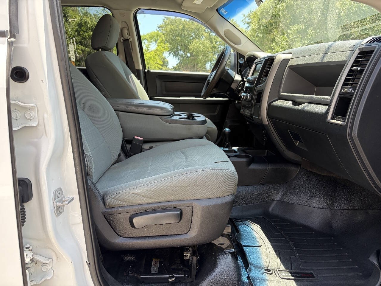 Used 2017 RAM 2500 Tradesman w/ Chrome Appearance Group AWD/4WD image 81