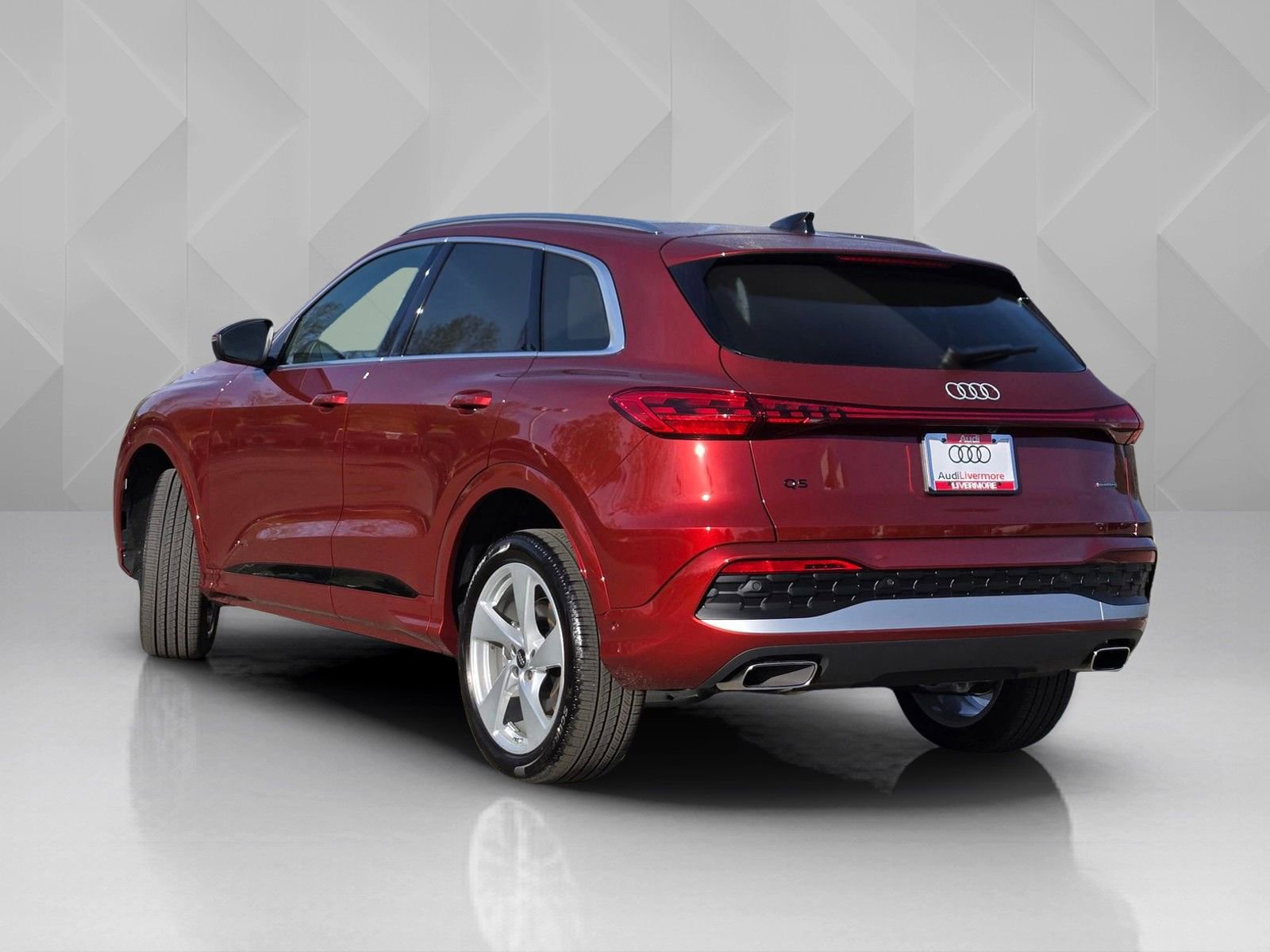 New 2025 Audi Q5 Premium AWD/4WD image 4