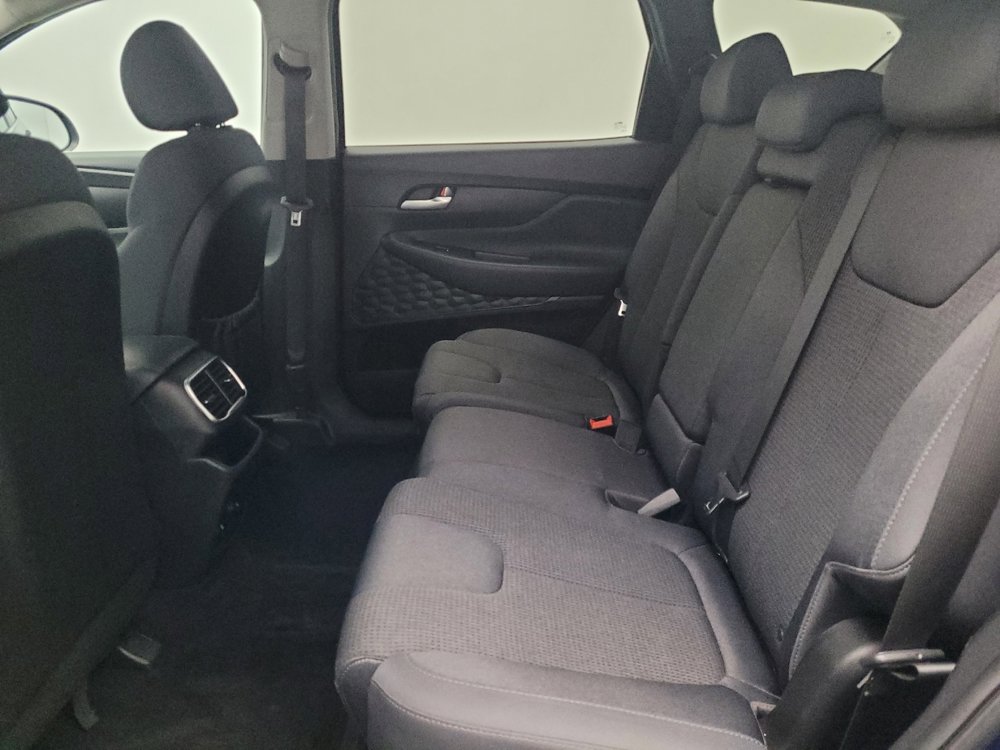 Used 2020 Hyundai Santa Fe SE w/ Cargo Package image 18