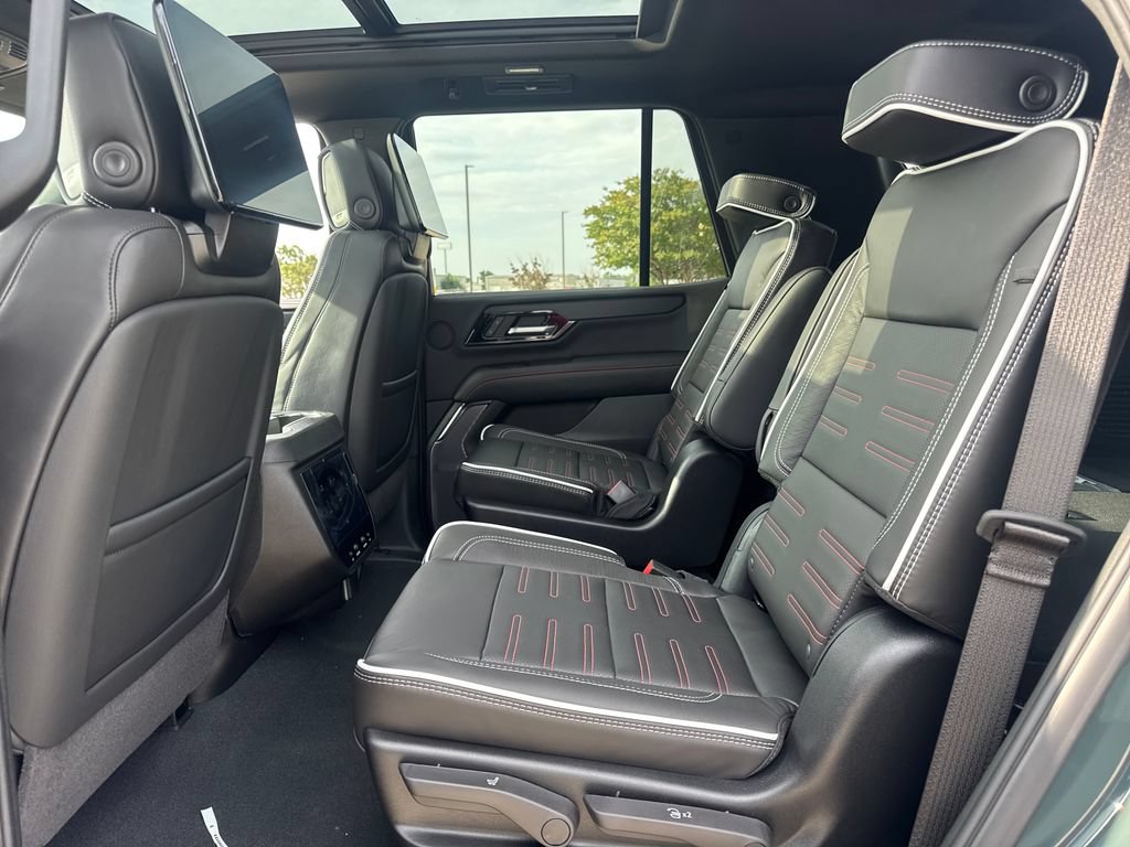 New 2026 GMC Yukon AT4 Ultimate w/ LPO, Floor Liner Package AWD/4WD image 11