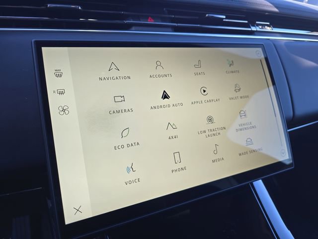 Used 2025 Land Rover Range Rover Sport image 24