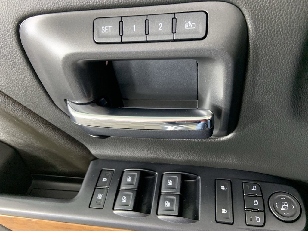 Used 2017 Chevrolet Silverado 3500 High Country w/ Duramax Plus Package image 26