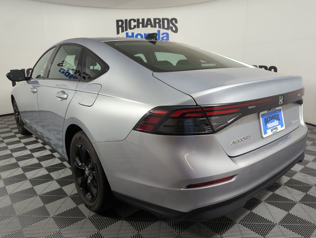 Certified 2025 Honda Accord SE image 2