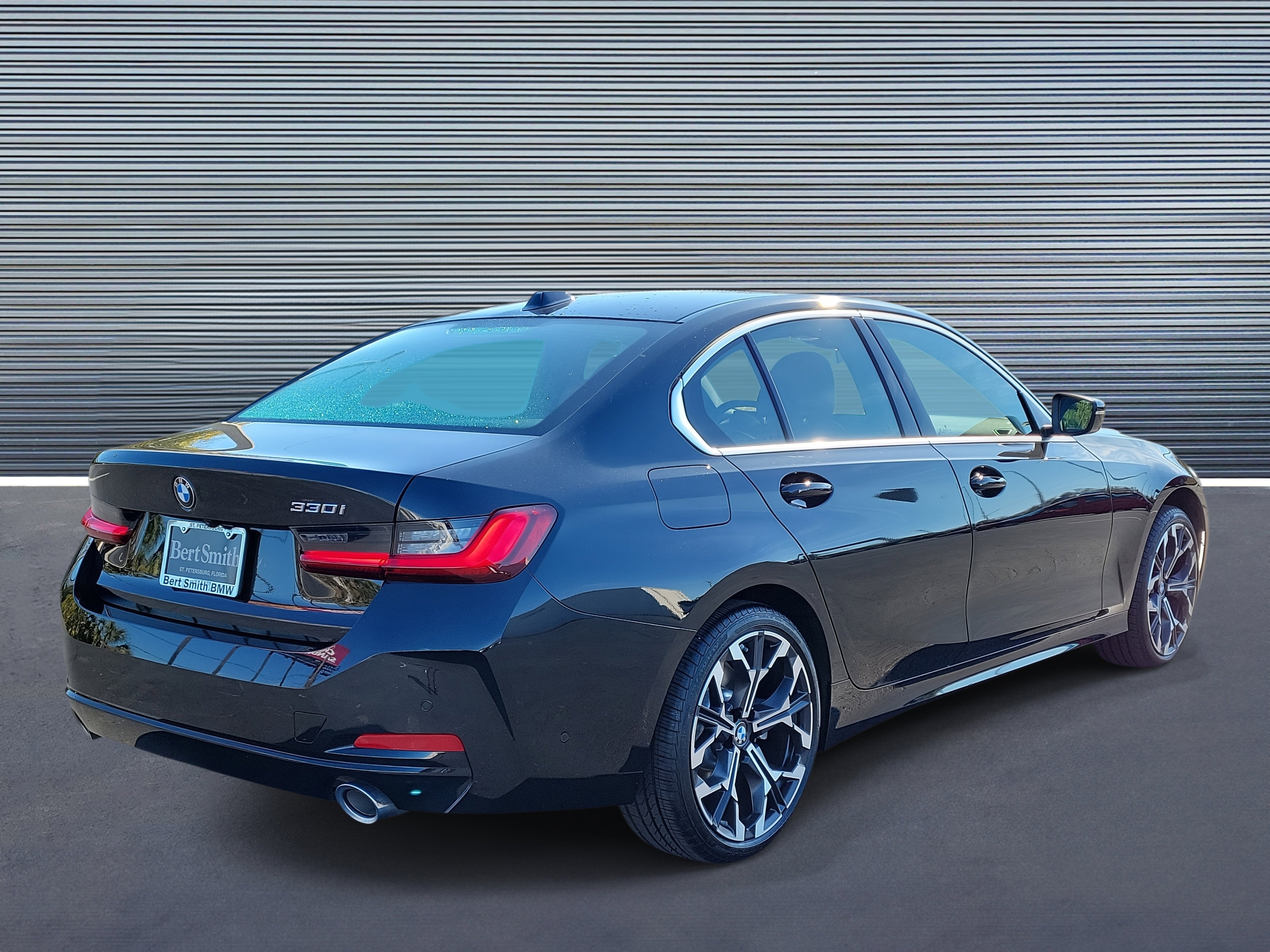 Used 2026 BMW 330i Sedan image 3