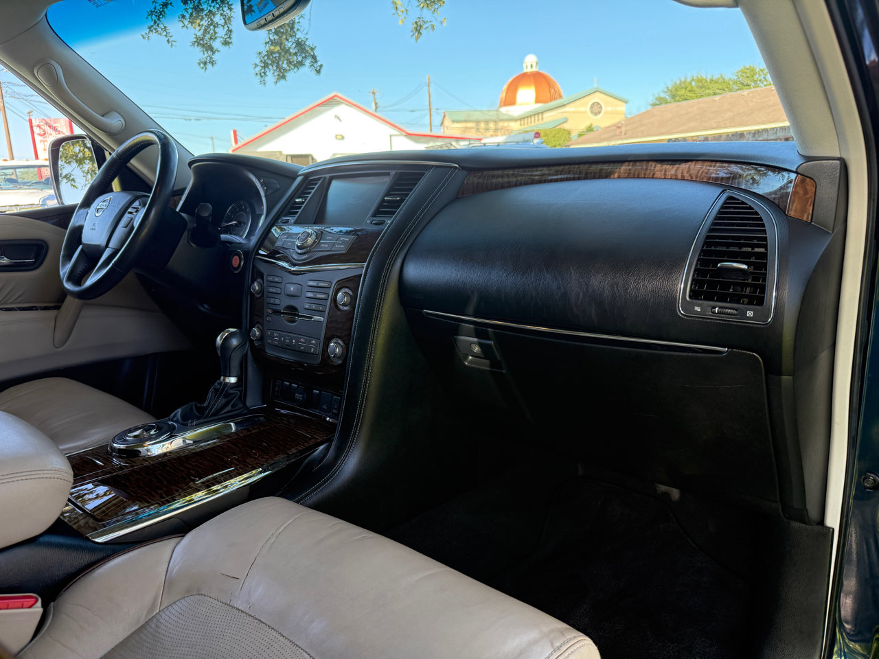 Used 2017 Nissan Armada SL image 16