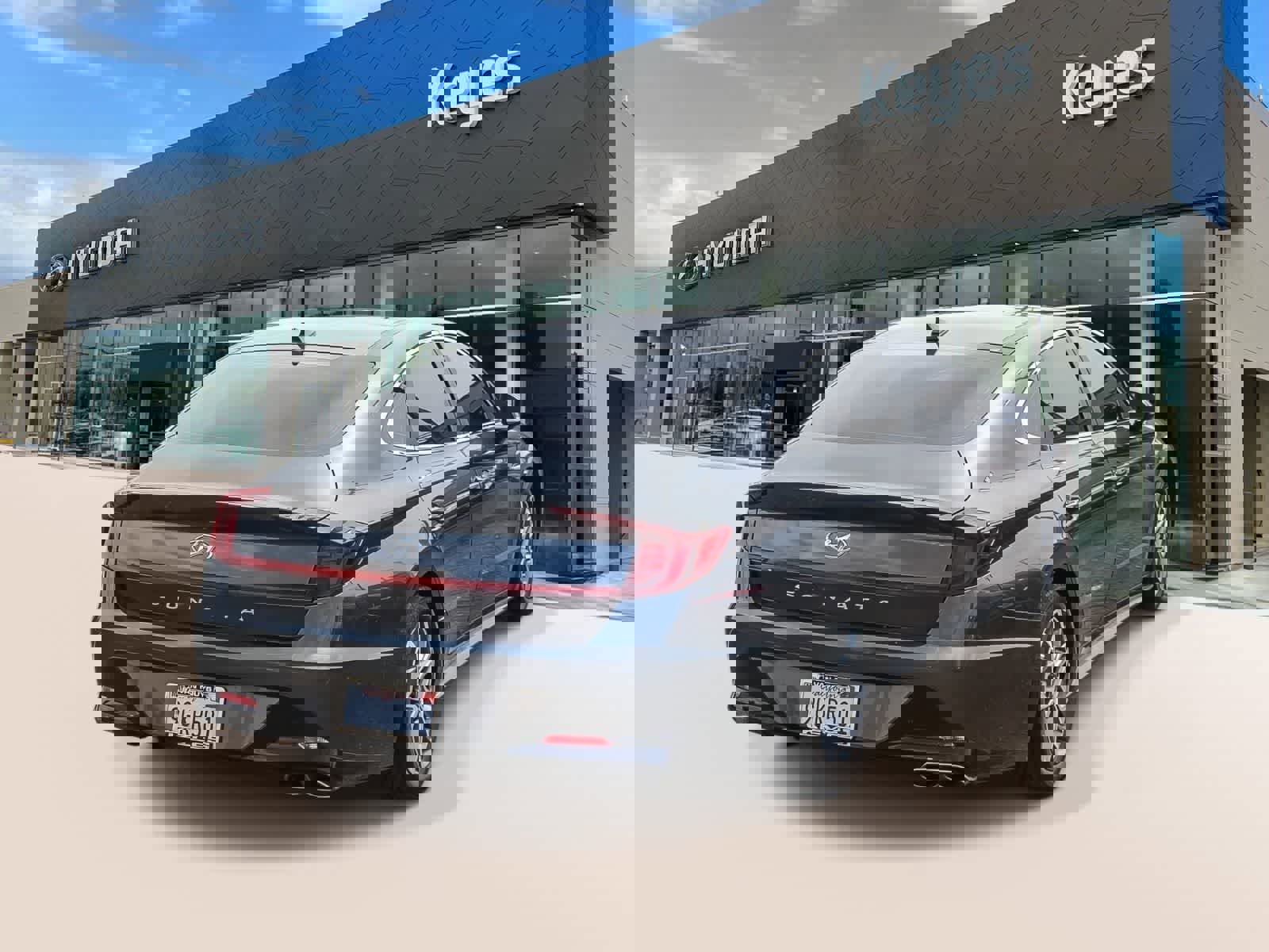 Used 2023 Hyundai Sonata SEL w/ Convenience Package image 4