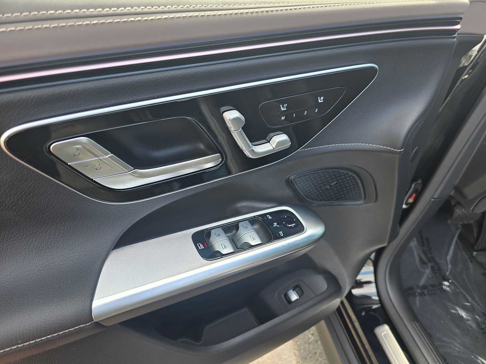 New 2026 Mercedes-Benz EQE 320 4MATIC SUV image 21