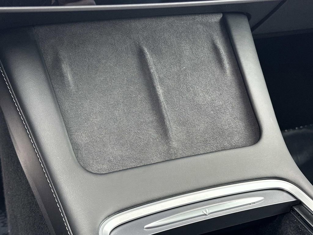 Used 2024 Tesla Model Y Long Range image 16