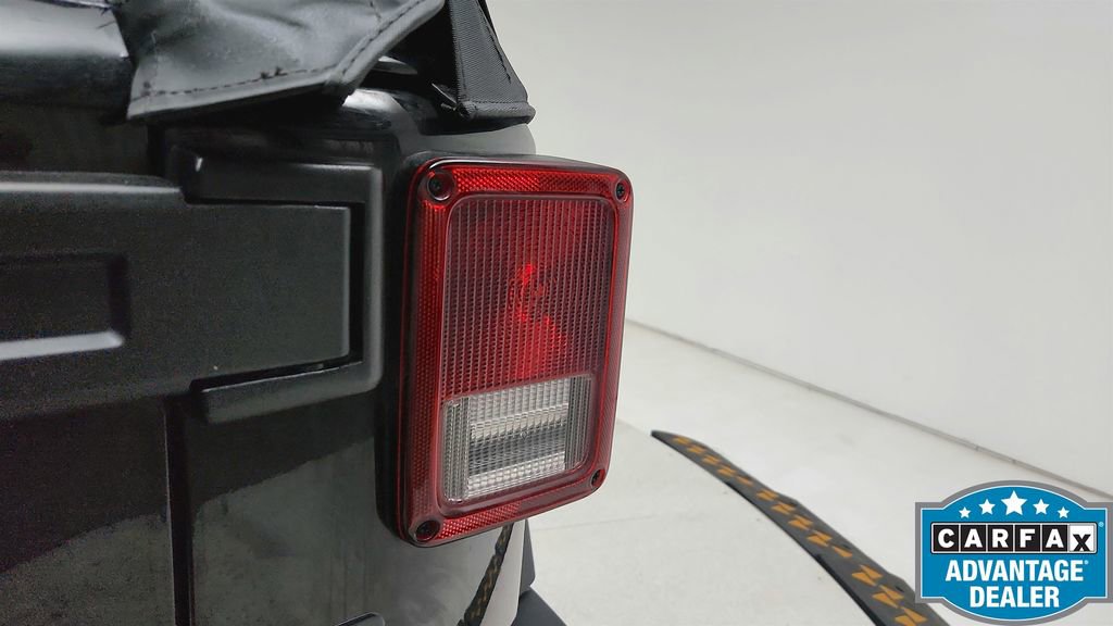 Used 2017 Jeep Wrangler Unlimited Sport w/ Connectivity Group image 29