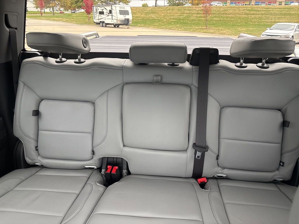 Used 2023 Chevrolet Silverado 1500 LT image 32