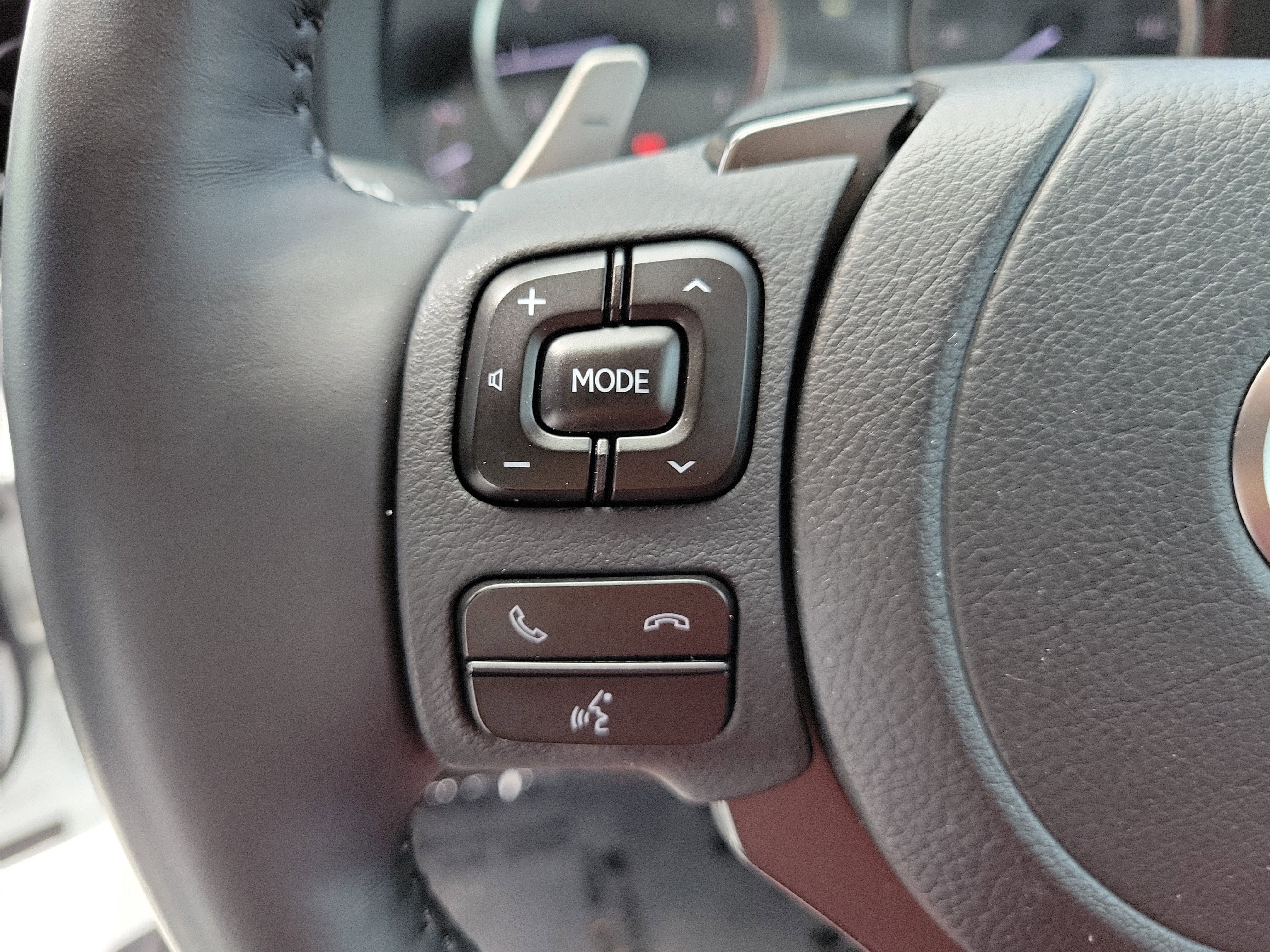 Used 2023 Lexus IS 300 w/ Premium Package RWD image 27