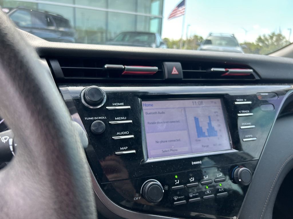 Used 2020 Toyota Camry LE FWD image 7