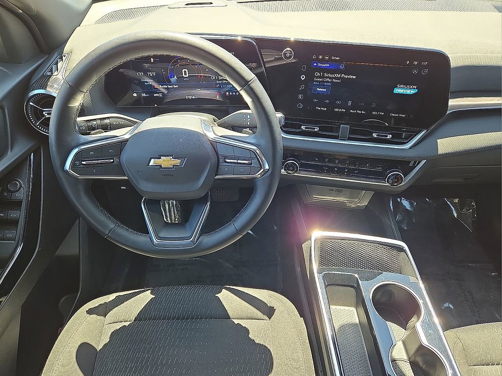 Used 2025 Chevrolet Equinox LT AWD/4WD image 17