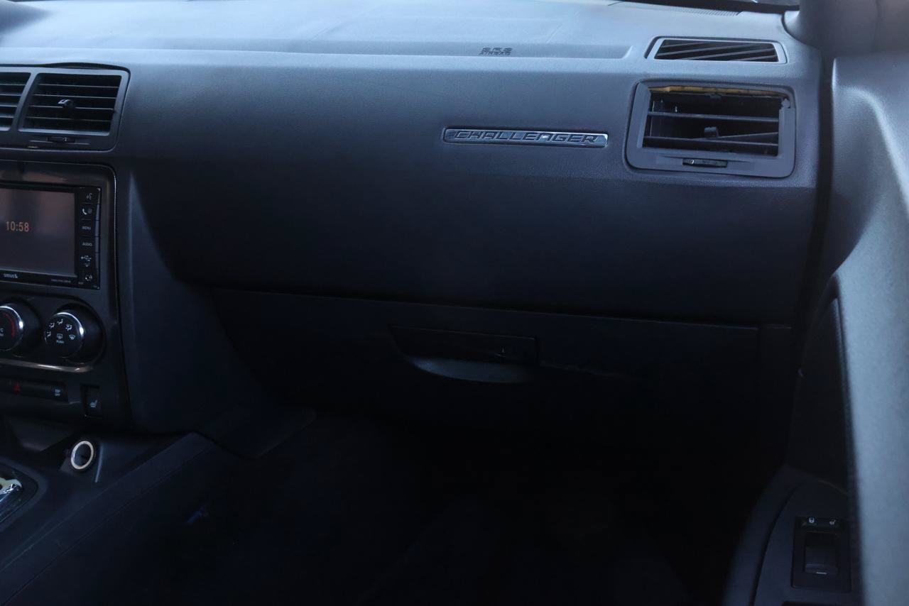 Used 2010 Dodge Challenger R/T RWD image 32