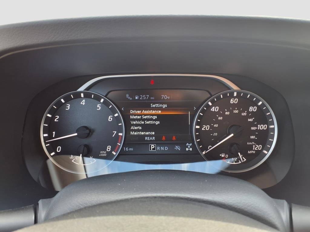 Used 2025 Nissan Frontier SV image 18