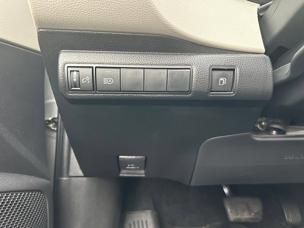 Used 2022 Toyota Corolla LE FWD image 13