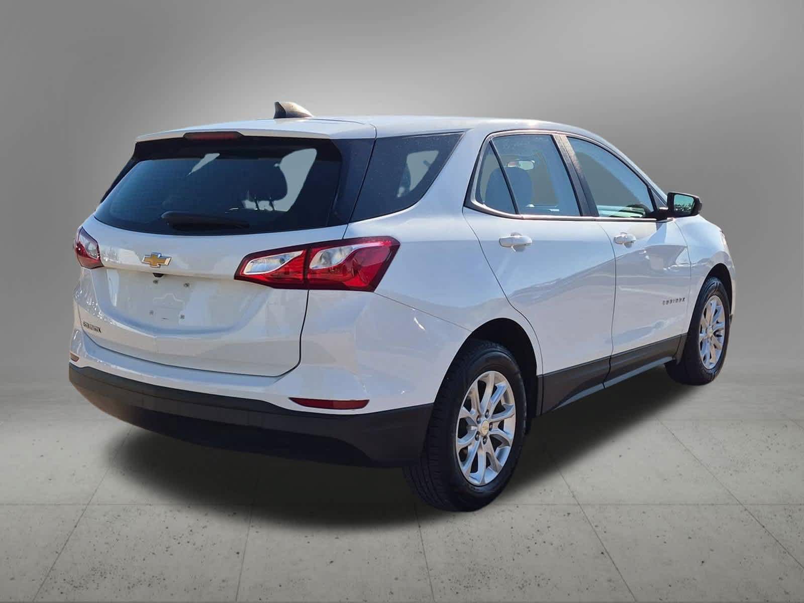 Used 2020 Chevrolet Equinox LS FWD image 6