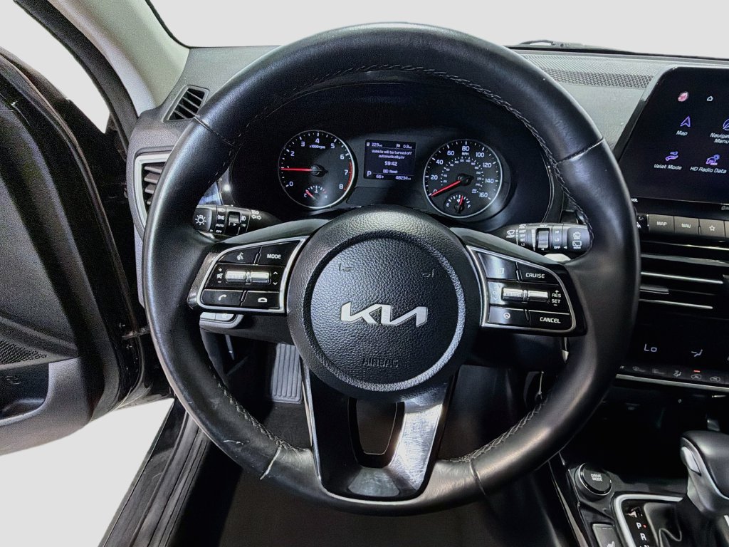 Used 2023 Kia Seltos EX AWD/4WD image 13