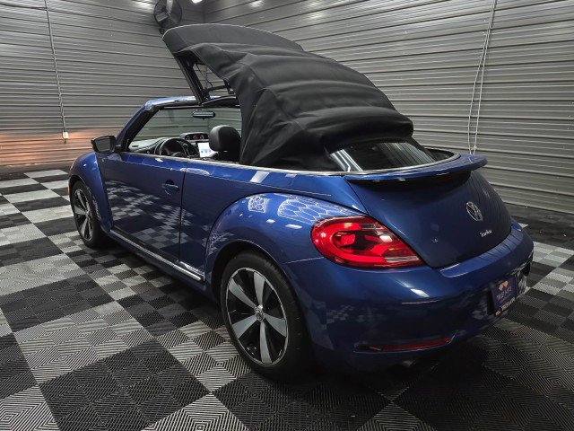Used 2014 Volkswagen Beetle R-Line FWD image 11