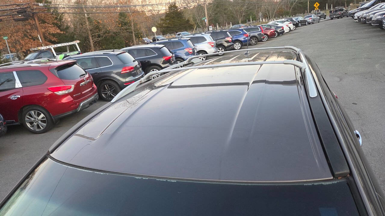 Used 2015 Nissan Pathfinder SV w/ Cargo Package image 21