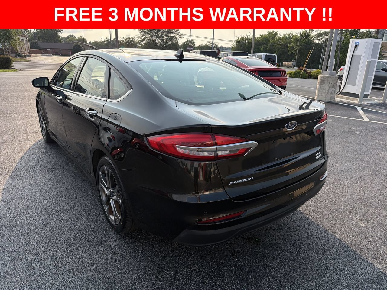 Used 2020 Ford Fusion SEL FWD image 28